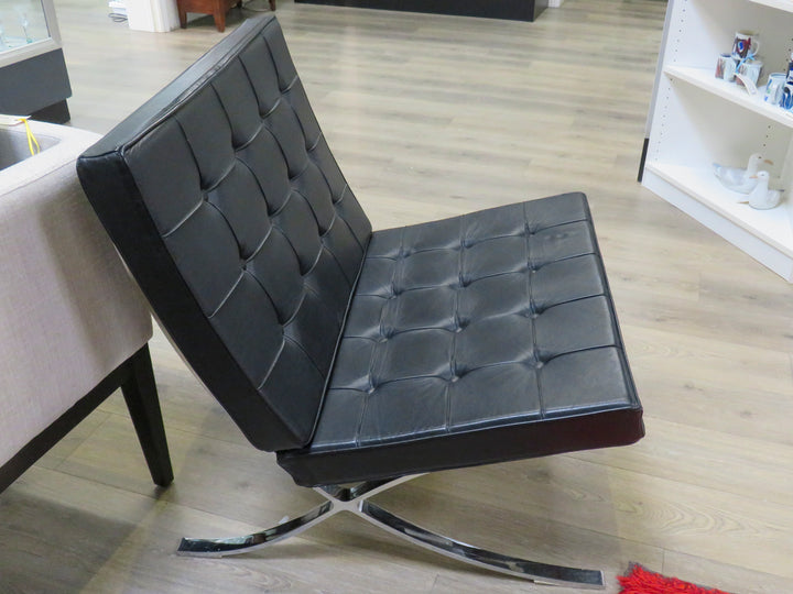 Vintage Black Leather Barcelona Chair