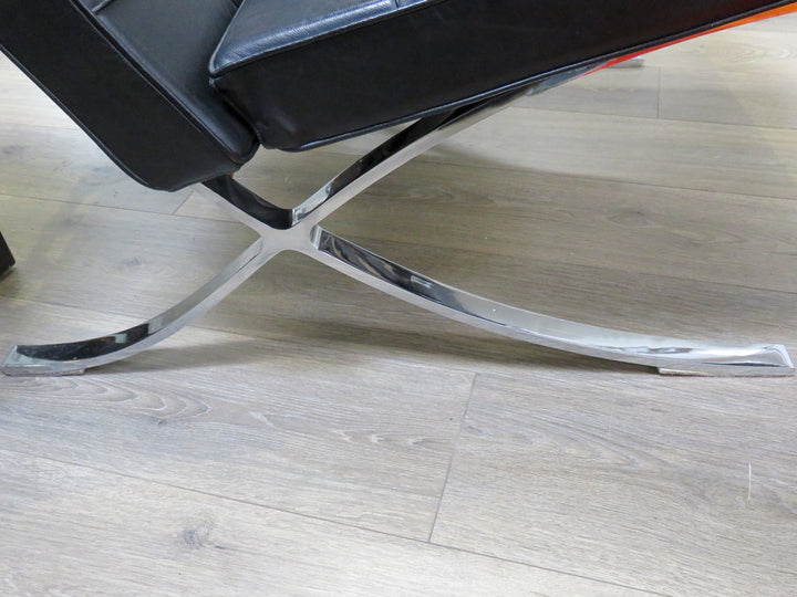 Vintage Black Leather Barcelona Chair