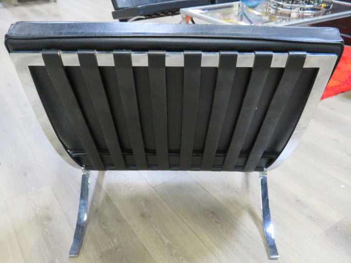 Vintage Black Leather Barcelona Chair