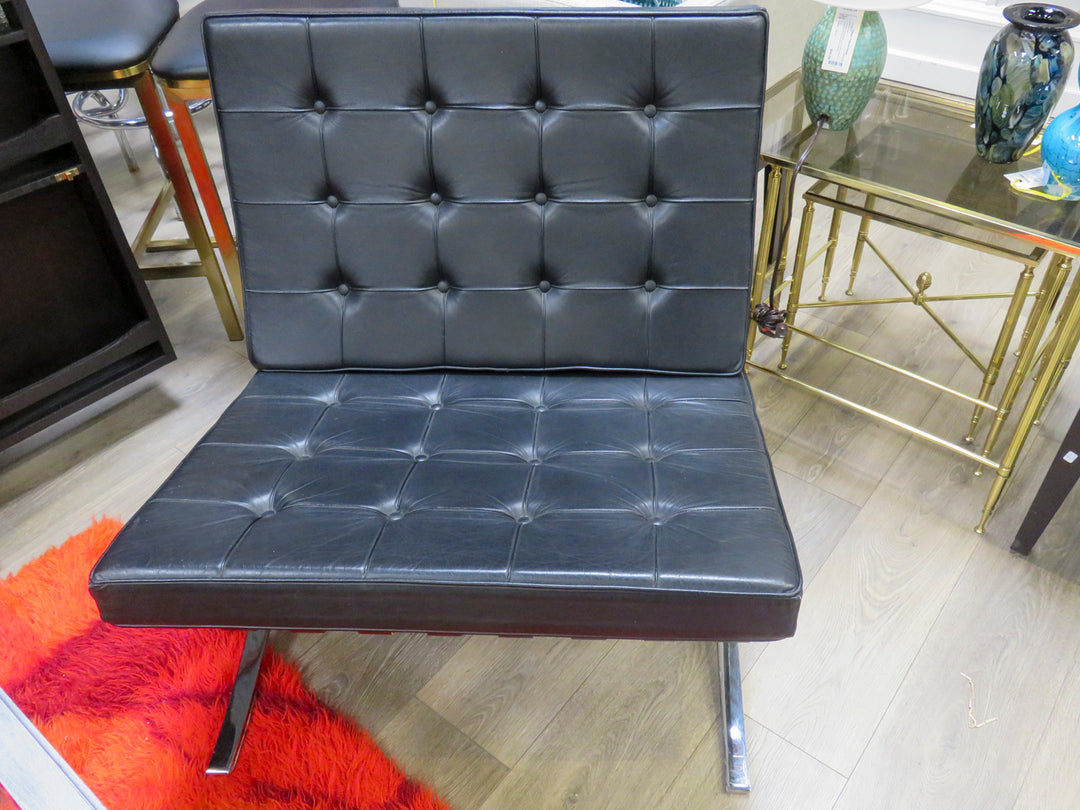 Vintage Black Leather Barcelona Chair