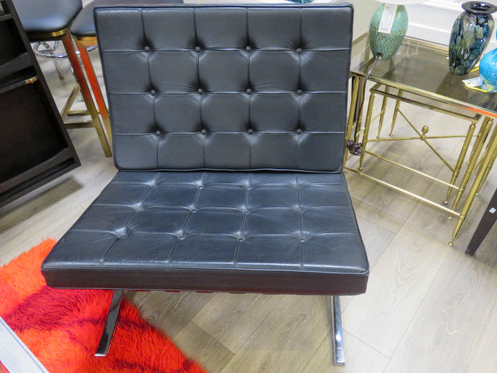 Vintage Black Leather Barcelona Chair