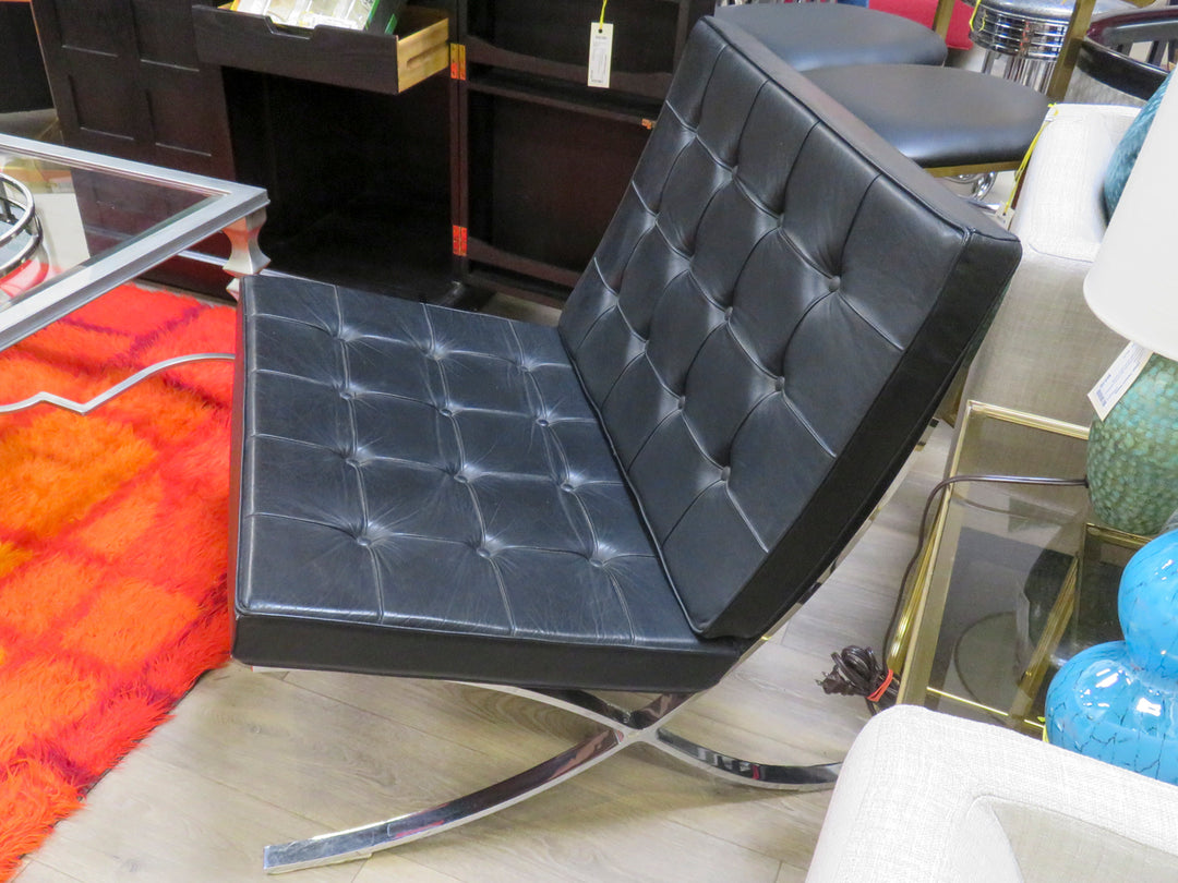 Vintage Black Leather Barcelona Chair