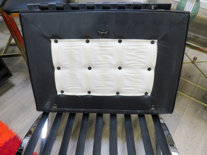 Vintage Black Leather Barcelona Chair