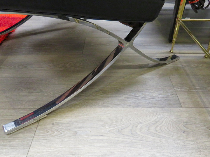 Vintage Black Leather Barcelona Chair