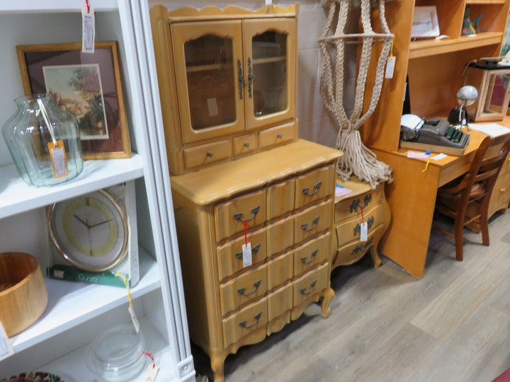 French Provincial Dresser With Hutch