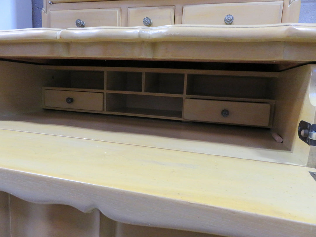 French Provincial Dresser With Hutch