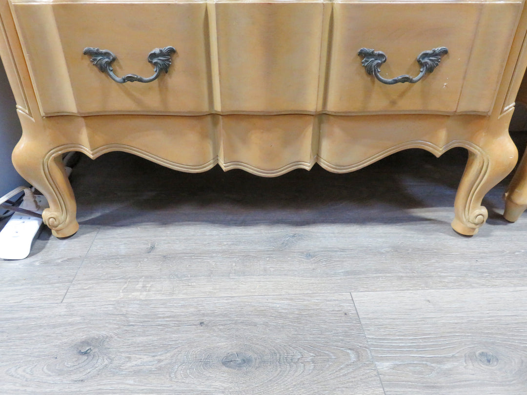 French Provincial Dresser With Hutch