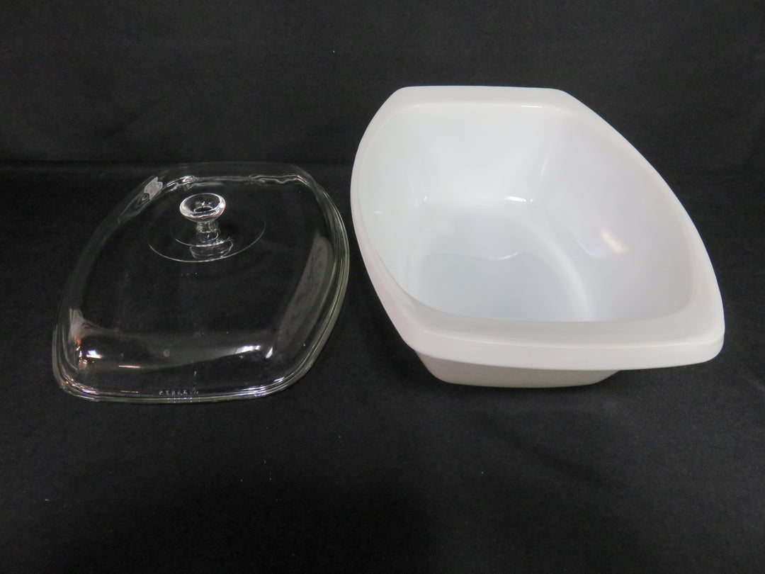 Pyrex Lidded Golden Honeysuckle Casserole