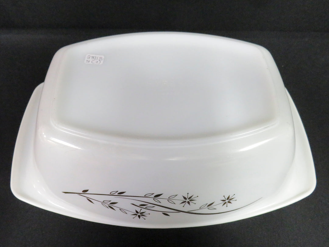 Pyrex Lidded Golden Honeysuckle Casserole